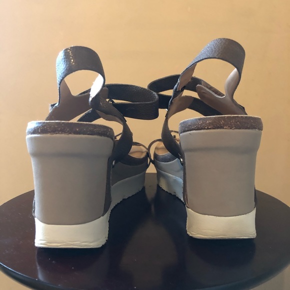 Crown Vintage Wedge Sandals - Picture 4 of 8